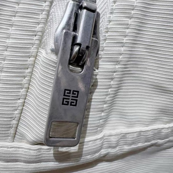 ❌sold❌Authentic Givenchy Cream Utility Jacket - Picture 5 of 7